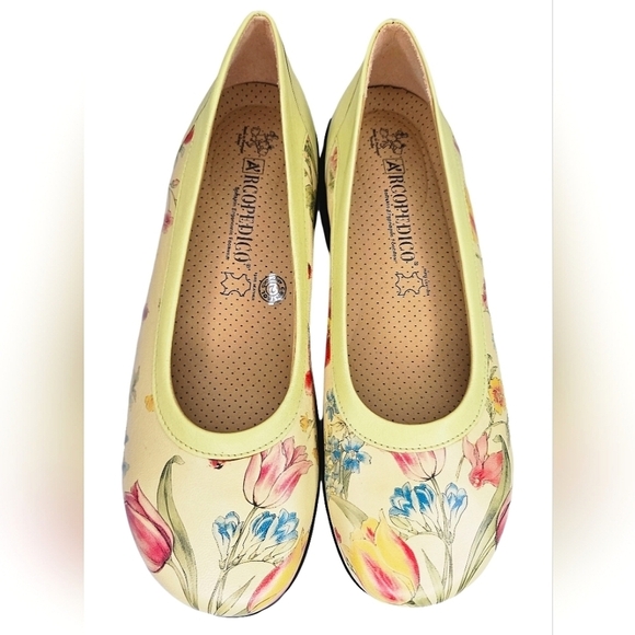 Arcopedico Shoes - Arcopedico Comfort Ballet Flats Yellow Floral Print Women's Size 7.5 (38)